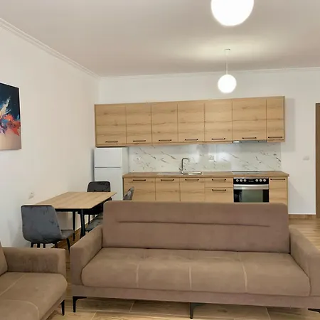 Maxus Apts Апартаменты Саранда