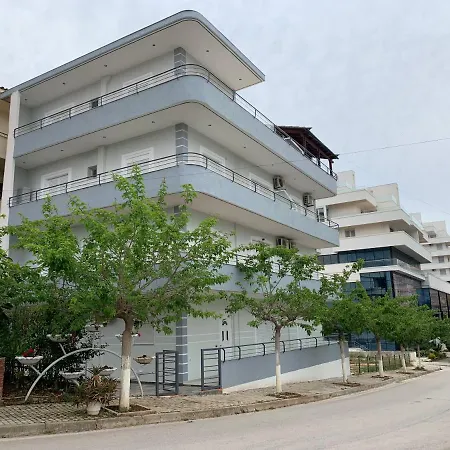 Maxus Apts *