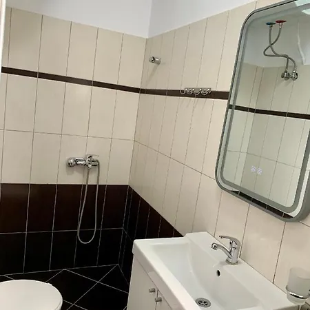 Maxus Apts Sarandë