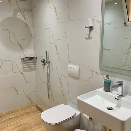 Maxus Apts Апартаменты