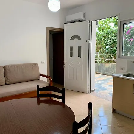 Maxus Apts Appartement *