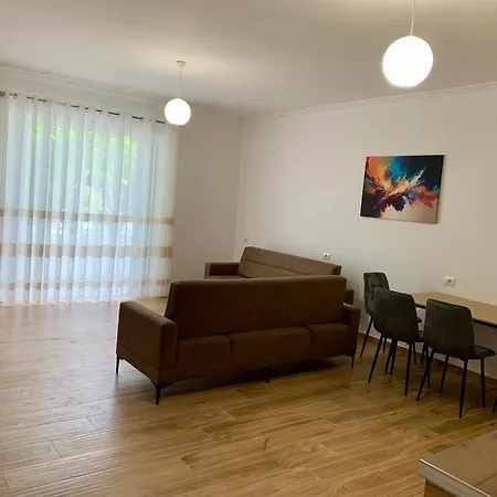 Maxus Apts *