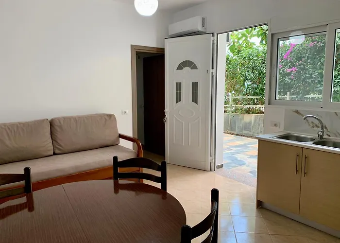 Maxus Apts Appartement *