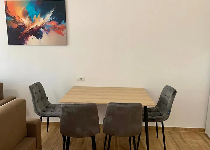 Maxus Apts Appartement *